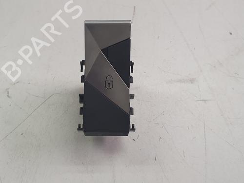 switch-ds-ds-7-crossback-j4_-jr_-jc_-2017-36620106 main image