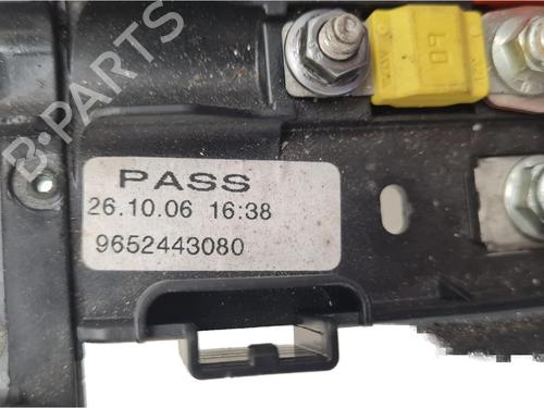 Fuse box PEUGEOT 607 (9D, 9U) 2.7 HDi 24V | BP36840607E1 - Image 2