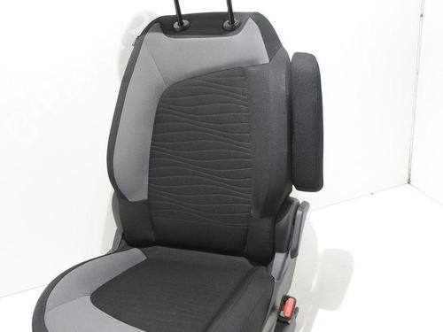 right-front-seat-citroen-c4-grand-picasso-ii-da_-de_-2013-36617864 main image
