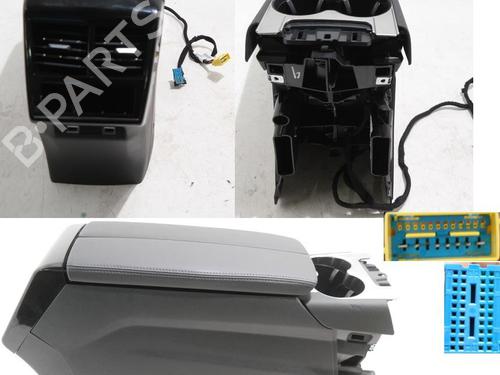 armrest-center-console-ds-ds-7-crossback-j4_-jr_-jc_-2017-36619812 main image
