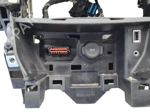 Instrumentbord Instrumentbord PEUGEOT 308 SW II (LC_, LJ_, LR_, LX_, L4_) 1.2 THP 130 (131 hp) 36636890 36636890