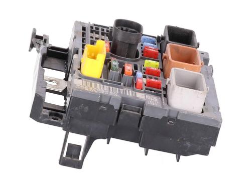 Fuse box CITROËN C5 III (RD_) 1.6 THP 155 (RD5FV8, RD5FNA) | BP36630071E1 - Image 3