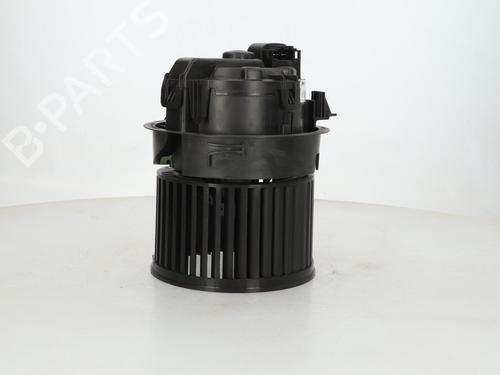 Used Heater blower motor Heater blower motor CITROËN C3 III (SX) 1.2 PureTech 82 (83 hp) 40206156 40206156
