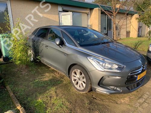 Switch CITROËN DS5 2.0 HDi 200 Hybrid4 All-wheel Drive | BP36618606I30 - Image 6