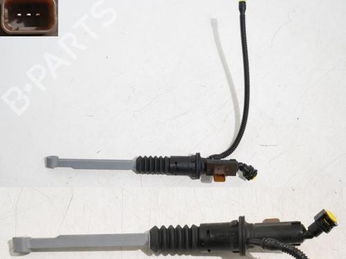 Clutch slave cylinder CITROËN C3 III (SX) 1.2 THP 110 (SXHNPS, SXHNZT, SXHNZ6) | BP36620633M113 - Image 3