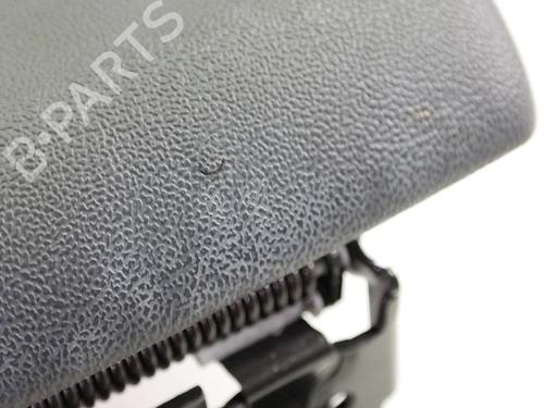 Used Armrest / Center console Armrest / Center console CITROËN C5 III Break (RW_) 2.0 i 16V (RWRFJC, RWRFJF) (140 hp) 36620998 36620998