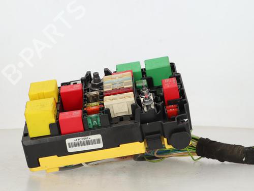 Fuse box PEUGEOT 2008 I (CU_) 1.2 VTi | BP37227085E1 - Image 3