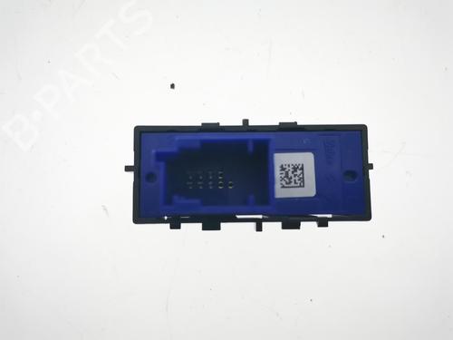 switch-peugeot-208-i-ca_-cc_-2012-2013-2014-2015-2016-2017-2018-2019-2020-2021-36610244 main image