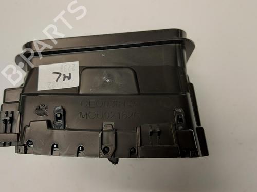 middle-console-citroen-spacetourer-bus-v_-2016-36628241 main image