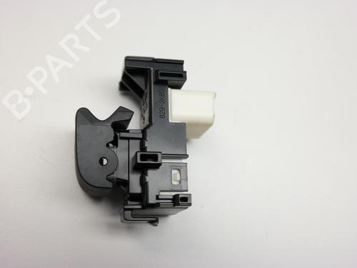 switch-peugeot-108-2014-36613958 main image