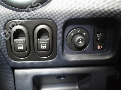 Control unit PEUGEOT 1007 (KM_) 1.6 16V | BP36613979M11 - Image 9