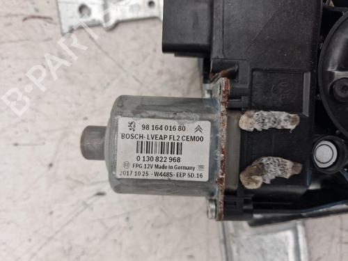 Rudehejsemekanisme Højre foran Rudehejsemekanisme Højre foran PEUGEOT 208 I (CA_, CC_) 1.2 VTI 82 (82 hp) 37084009 37084009