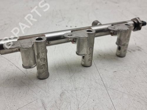 Used Injection rail Injection rail PEUGEOT 3008 II SUV (MC_, MR_, MJ_, M4_) 1.2 THP/ PureTech 130 (MRHNSM, MRHNSU, MRHNSJ, MRHNYW,... (131 hp) 36628004 36628004