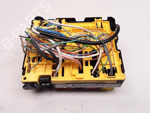 Used Fuse box Fuse box 36616456 36616456