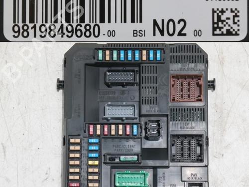 Used Fuse box Fuse box 36614433 36614433
