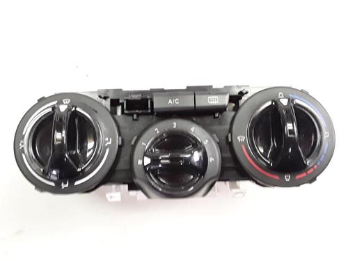 Used Climate control Climate control PEUGEOT 208 I (CA_, CC_) 1.4 VTi (95 hp) 36618836 36618836