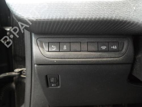 Fuse box PEUGEOT 2008 I (CU_) 1.6 VTi | BP36625245E1 - Image 37