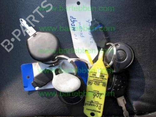 Fuse box PEUGEOT 206 CC (2D) 1.6 16V (2DNFUF, 2DNFUR) | BP36604193E1  - Image 12
