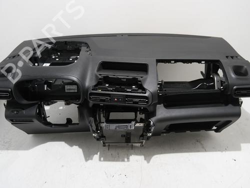 dashboard-citroen-berlingo-er_-ec_-2018-36618478 main image