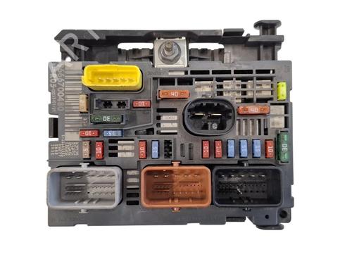 Fuse box PEUGEOT 308 CC (4B_) 2.0 HDi (4BRHRH, 4BRHRJ) | BP36635829E1  - Image 7