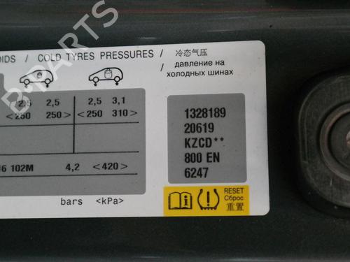 Switch CITROËN DS5 2.0 HDi 200 Hybrid4 All-wheel Drive | BP36616600I30 - Image 13