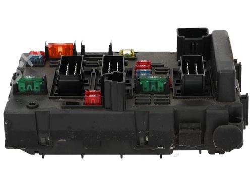 Used Fuse box Fuse box 36636927 36636927