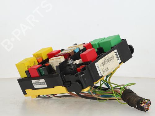 Fuse box PEUGEOT 2008 I (CU_) 1.2 VTi | BP37227085E1 - Image 4