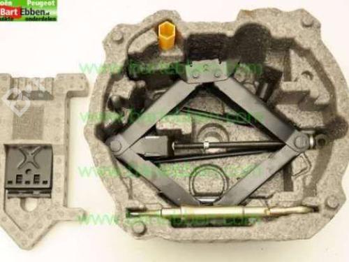jack-kit-citroen-c6-td_-2005-2006-2007-2008-2009-2010-2011-2012-36604068 main image