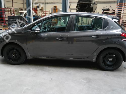Middle console PEUGEOT 208 I (CA_, CC_) 1.2 VTI 82 | BP36611792I22  - Image 9
