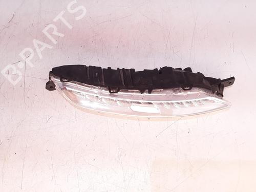 right-daytime-light-citroen-c4-picasso-ii-2013-36615683 main image