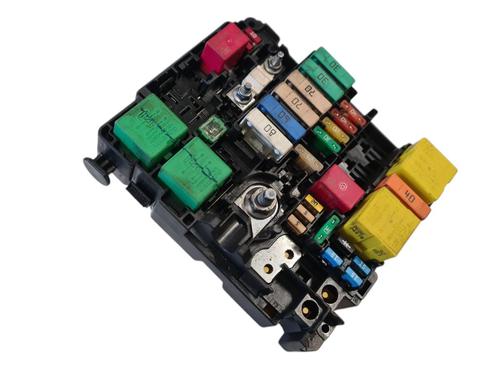 Fuse box CITROËN C4 CACTUS 1.2 VTi 82 | BP36632900E1 - Image 2