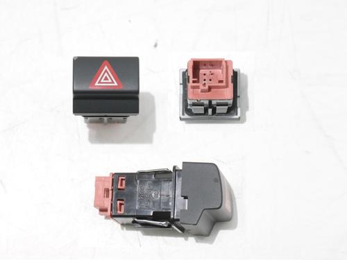 switch-citroen-c4-grand-picasso-ii-da_-de_-2013-36611849 main image