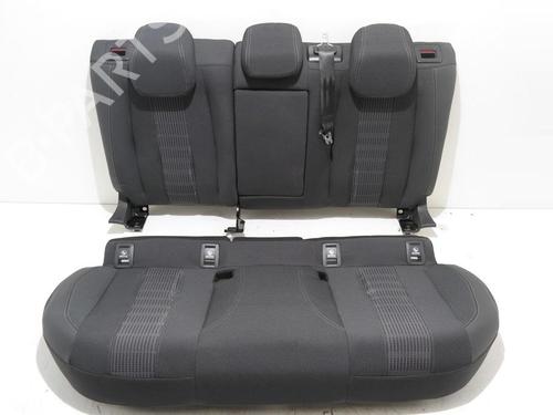seats-set-peugeot-rifter-2018-36620574 main image