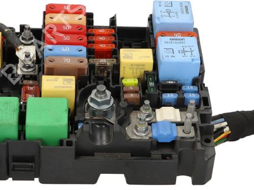 Used Fuse box Fuse box 36625099 36625099