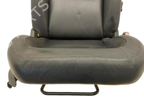 Used Right front seat Right front seat 36631514 36631514