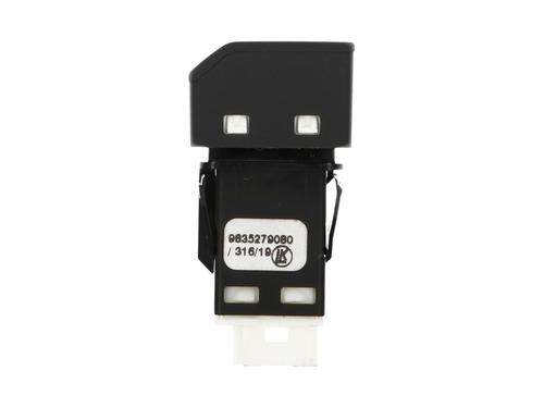 switch-opel-mokka-2020-36623180 main image