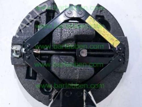 jack-kit-citroen-c5-i-break-de_-2001-2002-2003-2004-36605199 main image