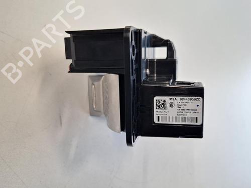 Used Electronic module Electronic module PEUGEOT 308 II (LB_, LP_, LW_, LH_, L3_) 1.2 THP 130 (131 hp) 36639172 36639172