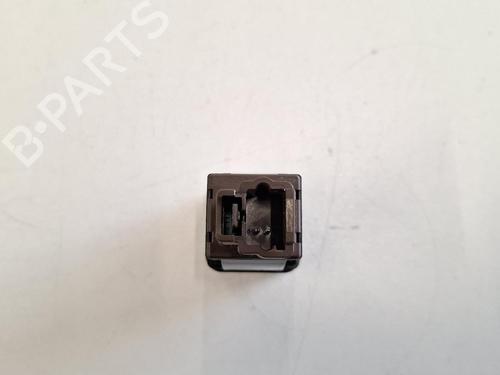 Used Passenger airbag Passenger airbag OPEL CORSA A Hatchback (S83) 1.0 (F08, M08, F68, M68) (45 hp) 36638920 36638920