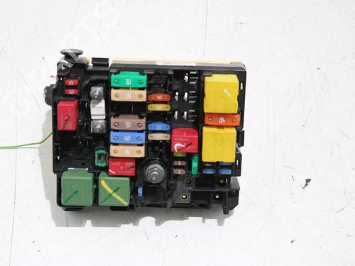 Used Fuse box Fuse box 36617973 36617973