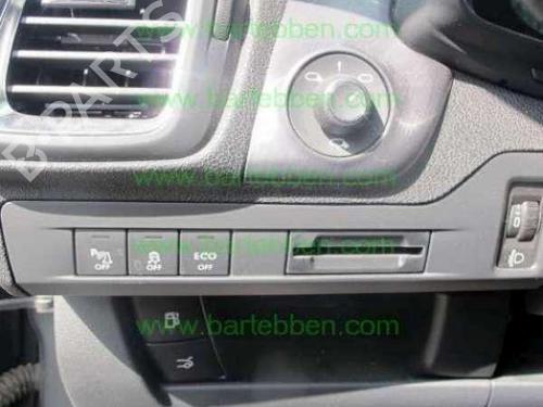 Switch CITROËN DS5 2.0 HDi 200 Hybrid4 All-wheel Drive | BP36607932I30 - Image 9