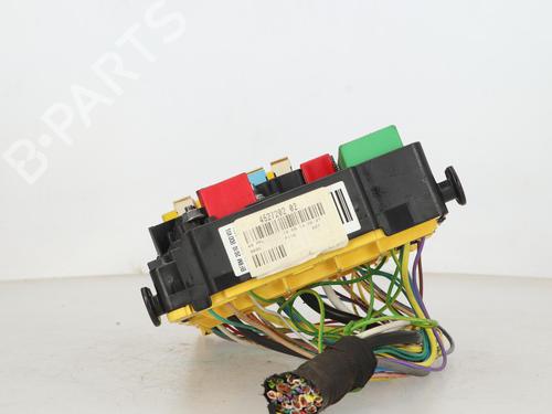 fuse-box-peugeot-2008-i-cu_-2013-37227085 main image