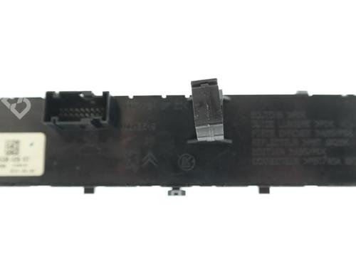 Used Switch Switch PEUGEOT 5008 (0U_, 0E_) 2.0 HDi (163 hp) 36607359 36607359