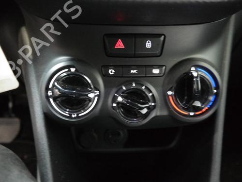 Fuse box PEUGEOT 2008 I (CU_) 1.2 THP 110 / PureTech 110 | BP36617973E1 - Image 32