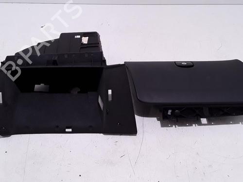 middle-console-peugeot-407-coupe-6c_-2005-36614219 main image