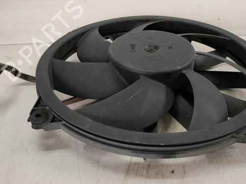 Used Radiator fan Radiator fan CITROËN DS5 2.0 HDi 200 Hybrid4 All-wheel Drive (200 hp) 36627178 36627178
