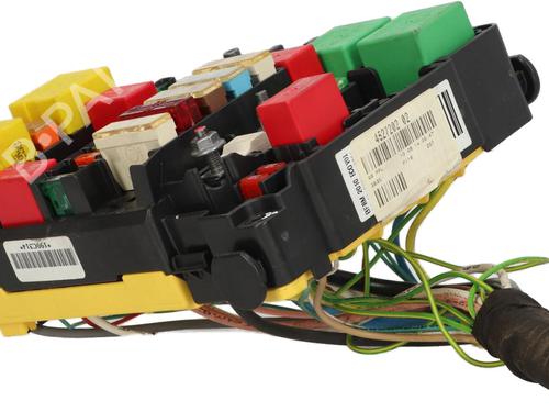 Fuse box PEUGEOT 2008 I (CU_) 1.2 VTi | BP37227085E1 - Image 4