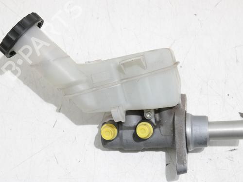 brake-master-cylinder-citroen-c-crosser-vu_-vv_-2007-2008-2009-2010-2011-2012-36613051 main image