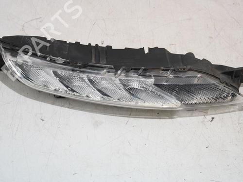 Used Right daytime light Right daytime light 36615618 36615618