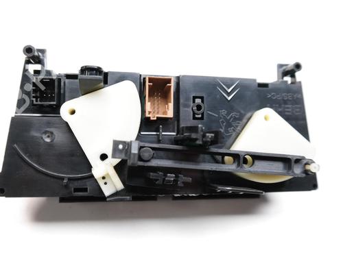 climate-control-peugeot-5008-0u_-0e_-2009-2010-2011-2012-2013-2014-2015-2016-2017-36614935 main image